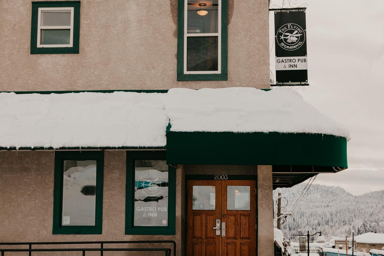 The Flying Steamshovel Inn Rossland Exterior foto